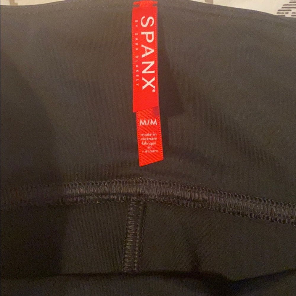 Black spanx - Picture 2 of 3